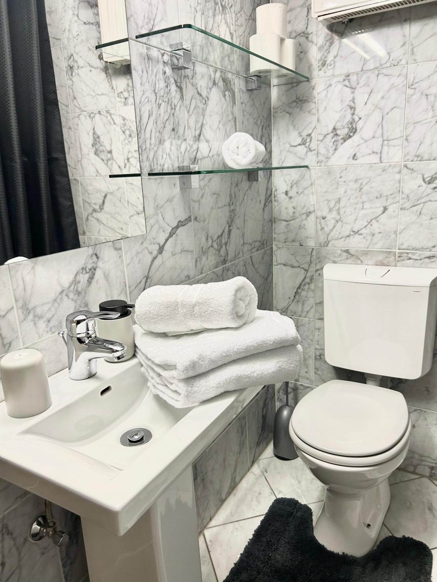 The Soho Altstadt Hotel Dusseldorf Bagian luar foto